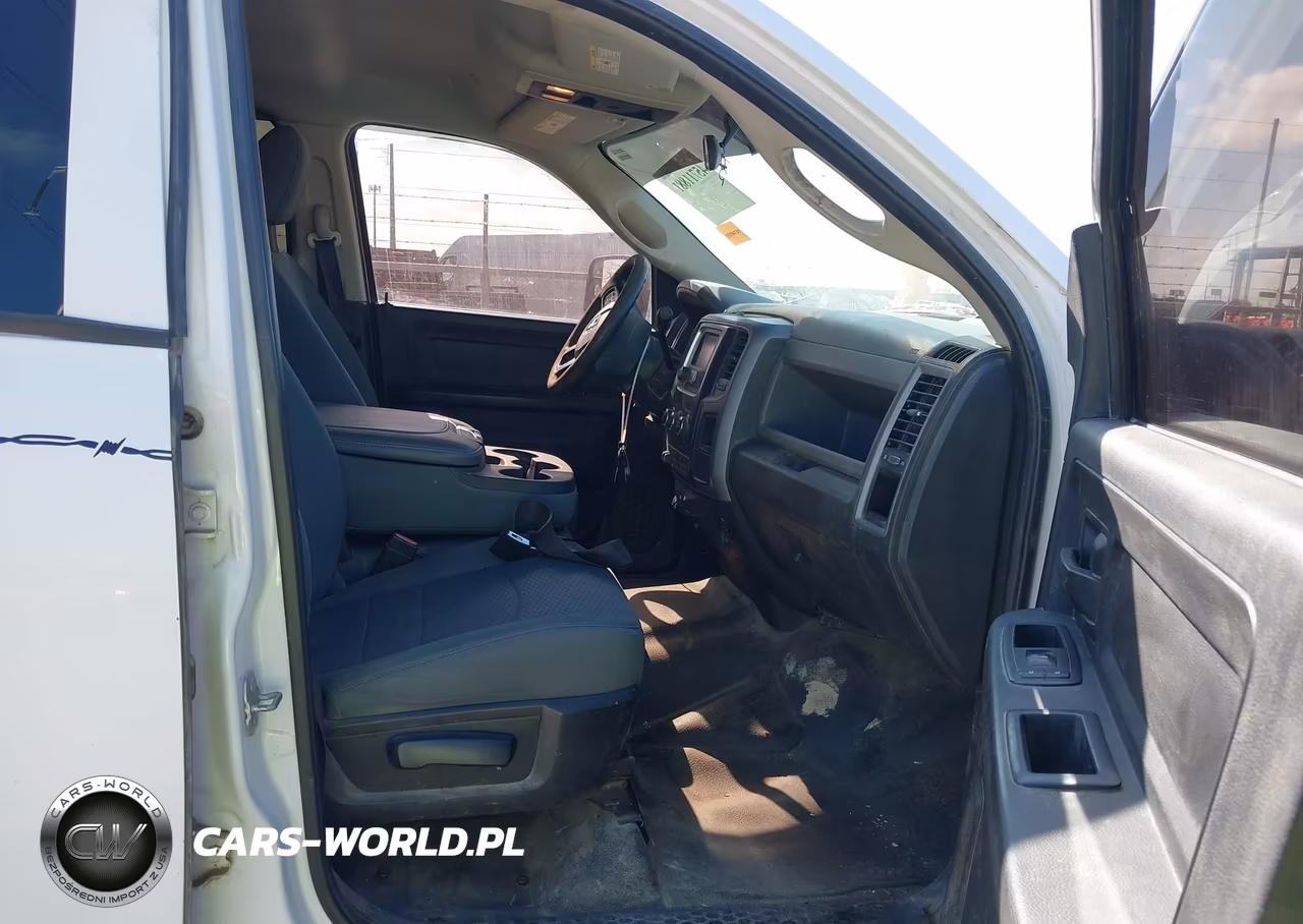 2017 Ram 5500 Chassis Tradesman-Slt-Laramie VIN:3C7WRMFL5HG520665 - 6