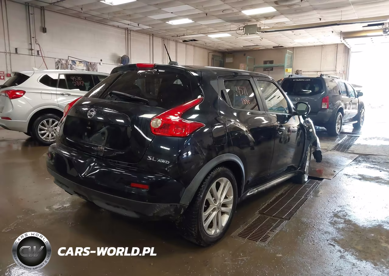 2011 Nissan Juke Sl VIN:JN8AF5MV4BT028945 - 4