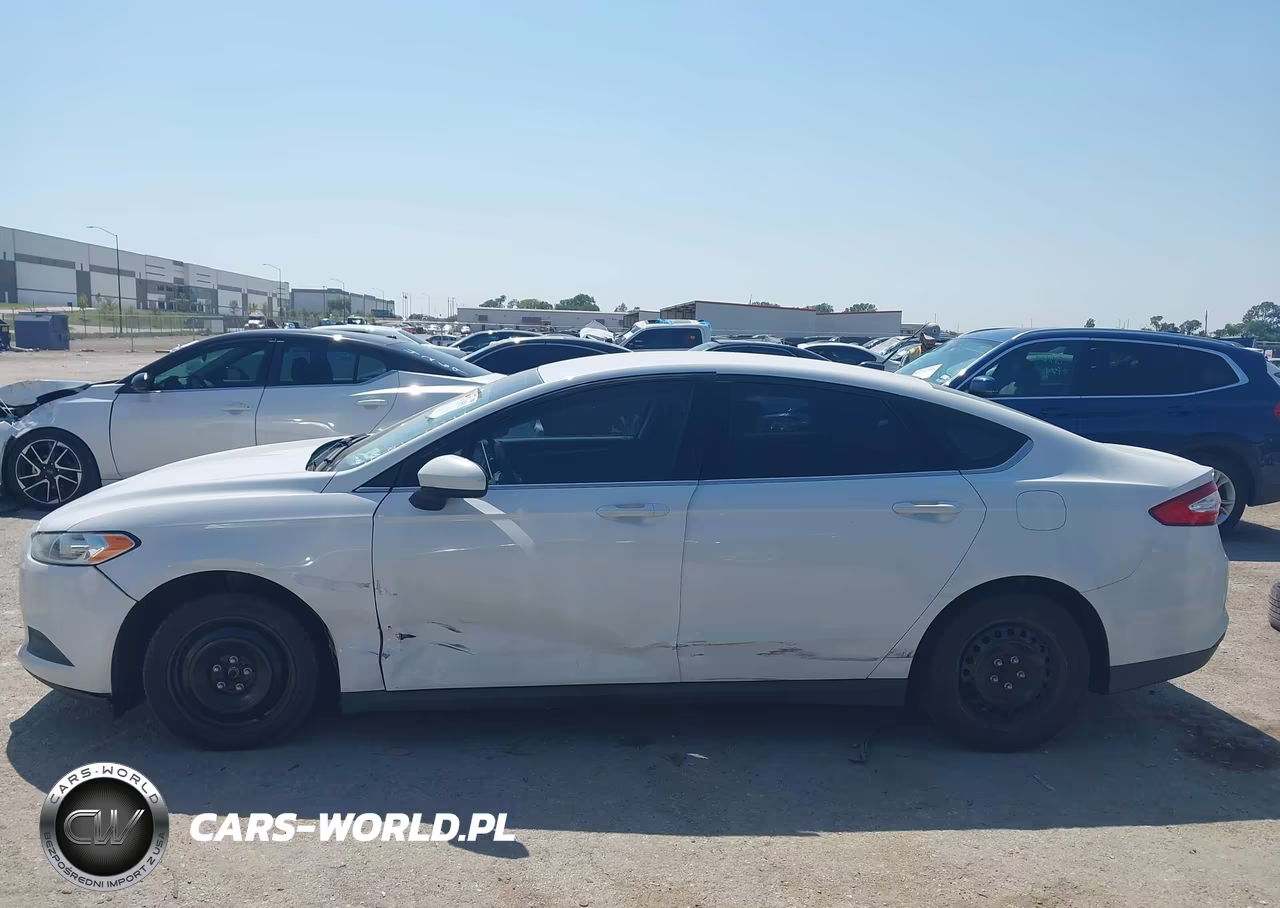 2013 Ford Fusion S VIN:3FA6P0G73DR364708 - 14