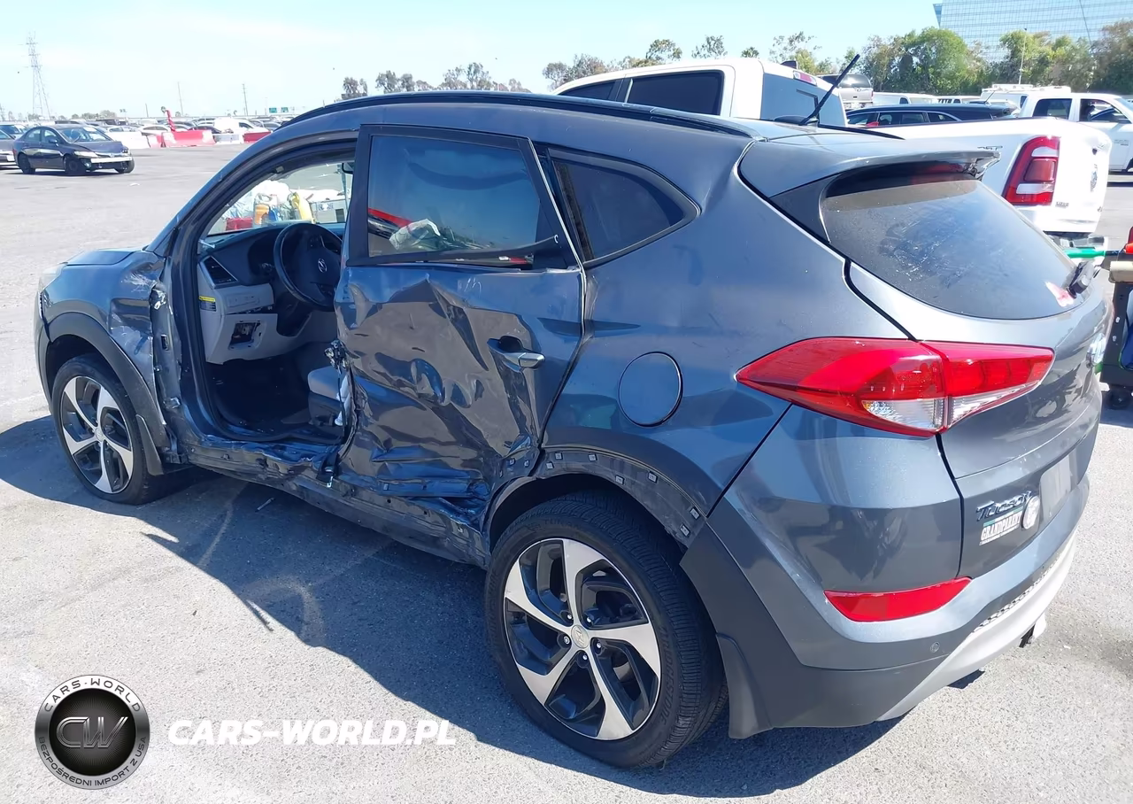 2017 Hyundai Tucson Value VIN:KM8J33A22HU563712 - 3