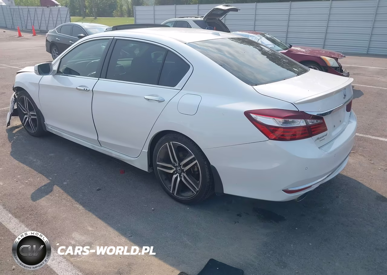 2016 Honda Accord Touring VIN:1HGCR3F92GA027734 - 3