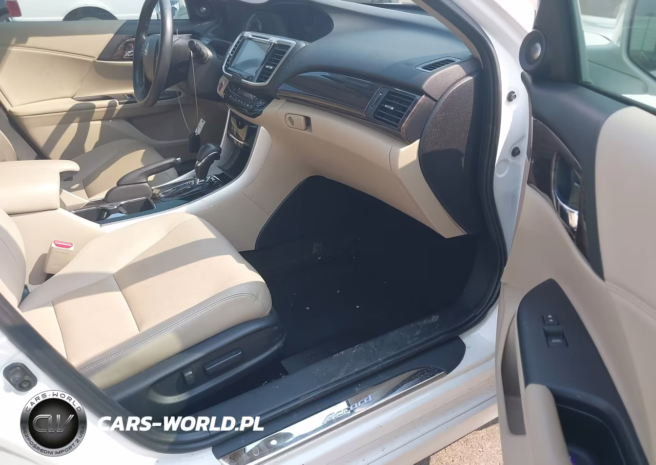 2016 Honda Accord Touring VIN:1HGCR3F92GA027734 - 5