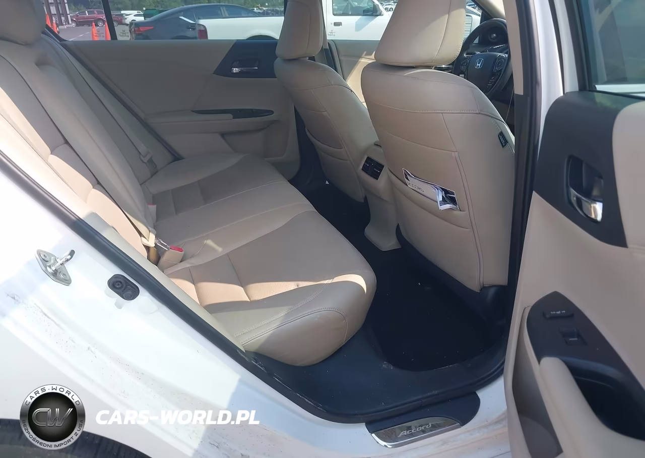 2016 Honda Accord Touring VIN:1HGCR3F92GA027734 - 8