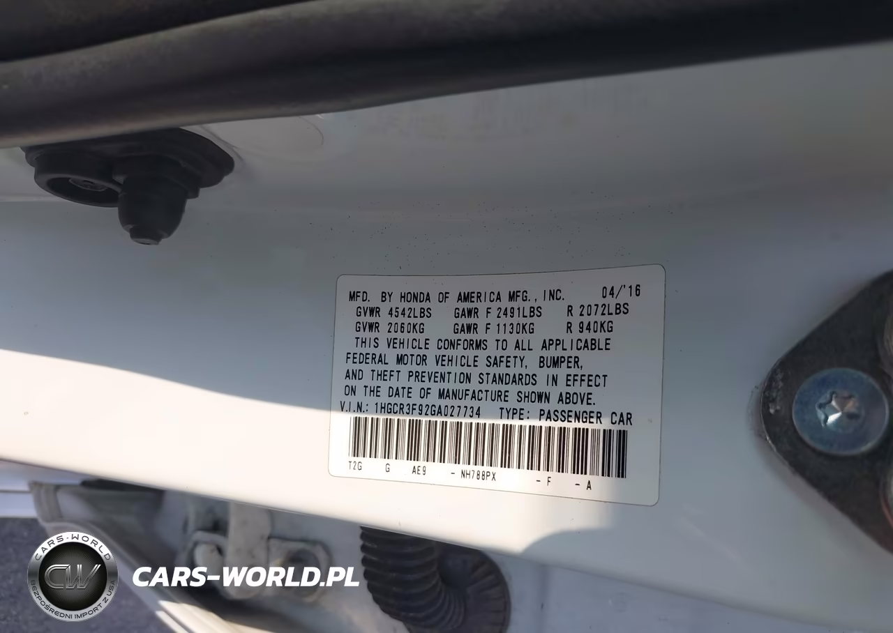 2016 Honda Accord Touring VIN:1HGCR3F92GA027734 - 9