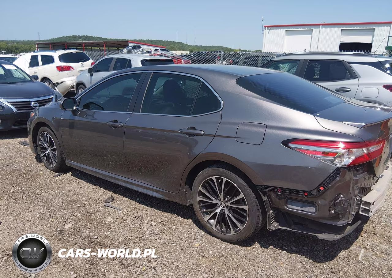 2018 Toyota Camry Se VIN:4T1B11HK0JU674902 - 14