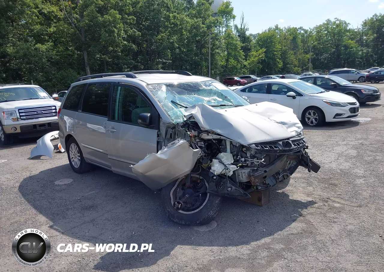 2008 Toyota Sienna Le – zdjęcie 1 z 17