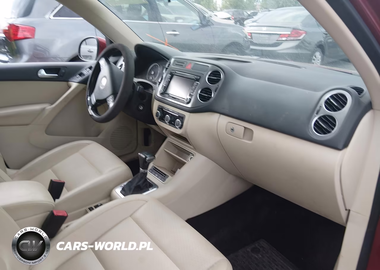 2010 Volkswagen Tiguan Wolfsburg Edition VIN:WVGAV7AX7AW003191 - 5