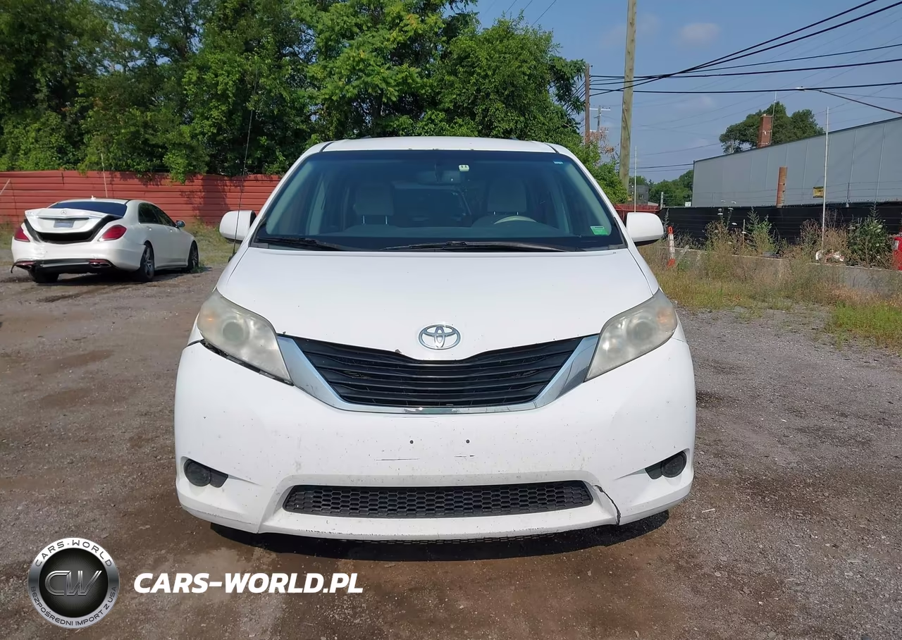 2014 Toyota Sienna Le V6 8 Passenger VIN:5TDKK3DC7ES452122 - 12