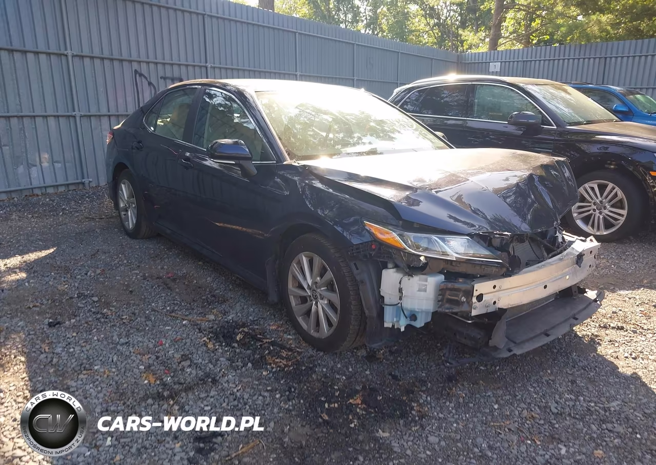 2021 Toyota Camry Le Awd – zdjęcie 1 z 16