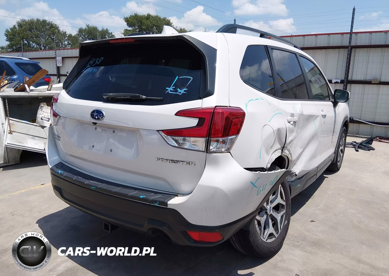 2020 Subaru Forester Premium VIN:JF2SKAJC9LH542500 - 4