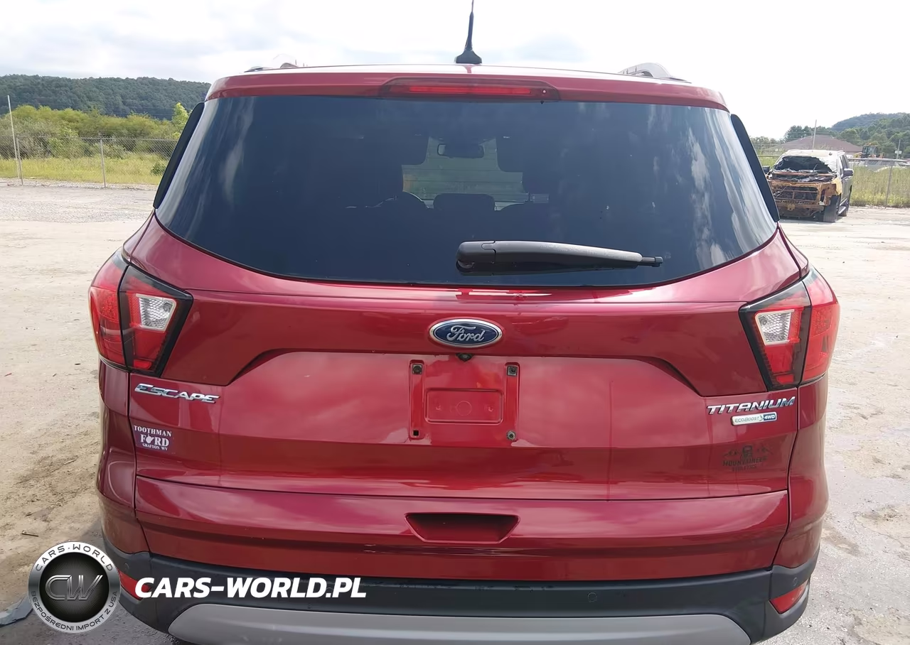 2019 Ford Escape Titanium VIN:1FMCU9J94KUA95026 - 17