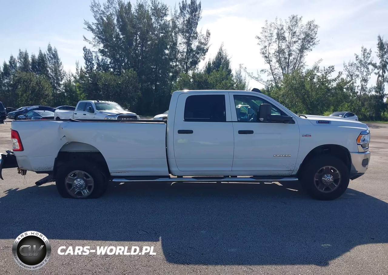 2019 Ram 2500 Tradesman 4X4 8' Box VIN:3C6UR5HJ8KG691477 - 13