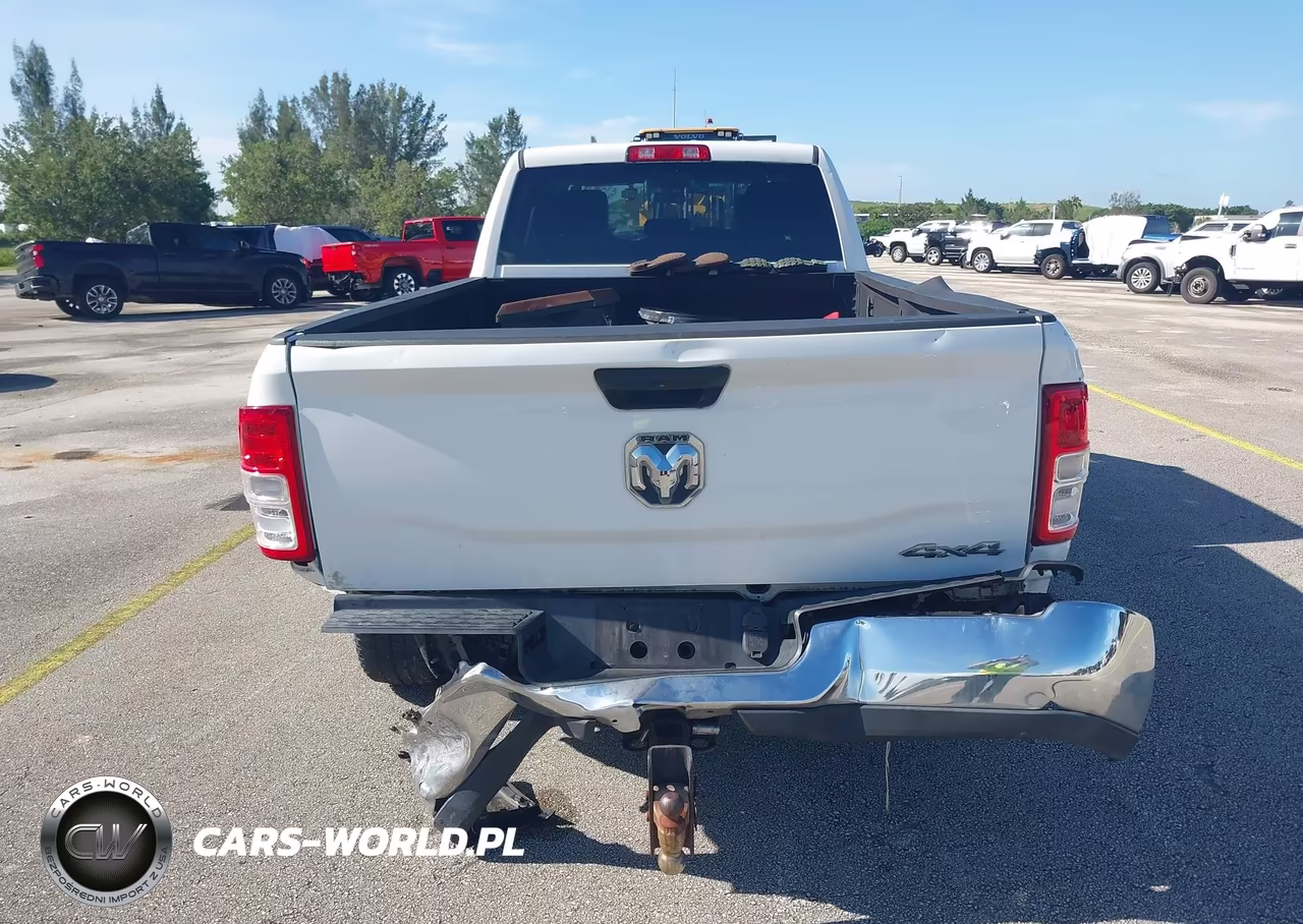 2019 Ram 2500 Tradesman 4X4 8' Box VIN:3C6UR5HJ8KG691477 - 16