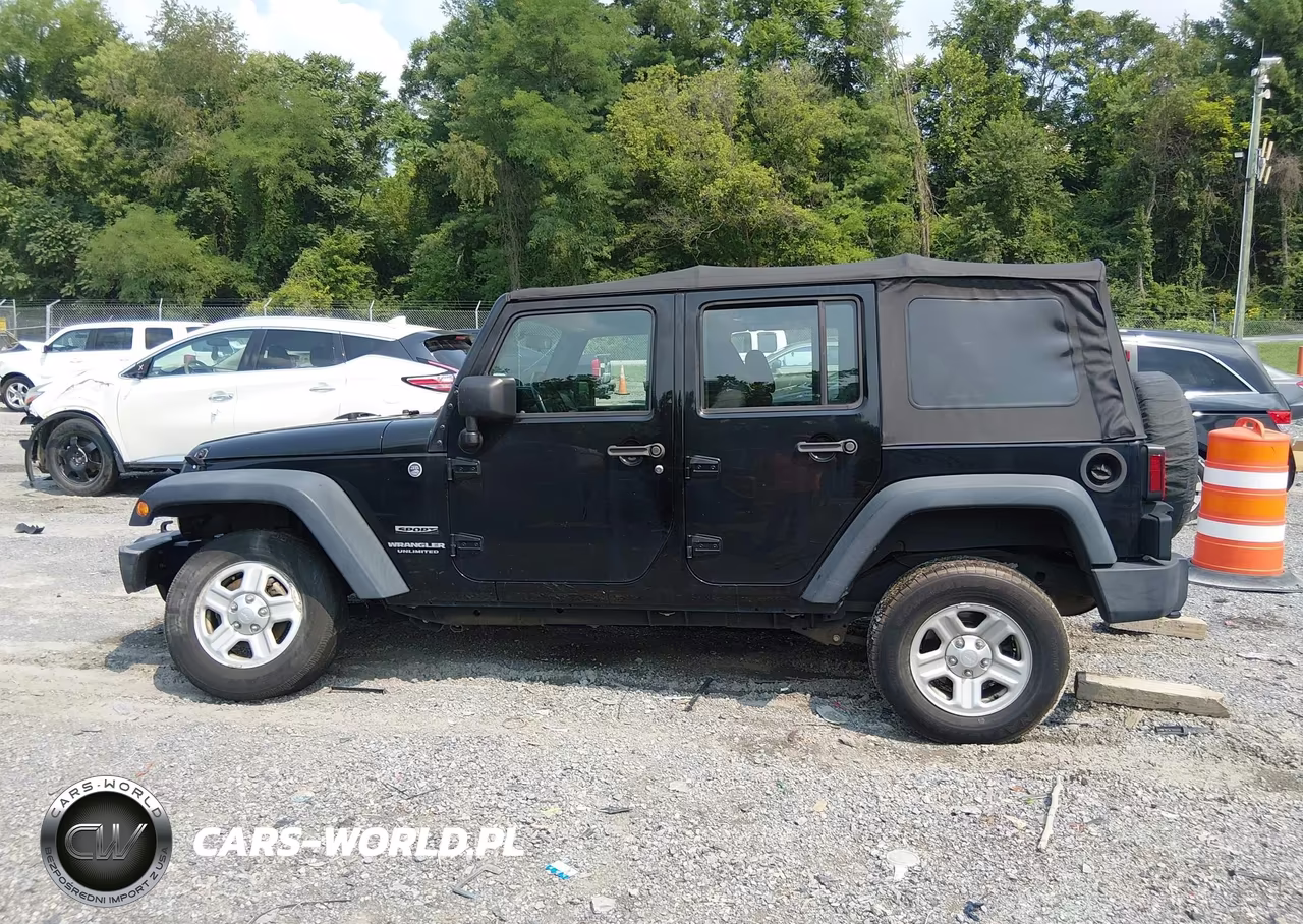 2015 Jeep Wrangler Unlimited Sport VIN:1C4BJWDG2FL692561 - 14