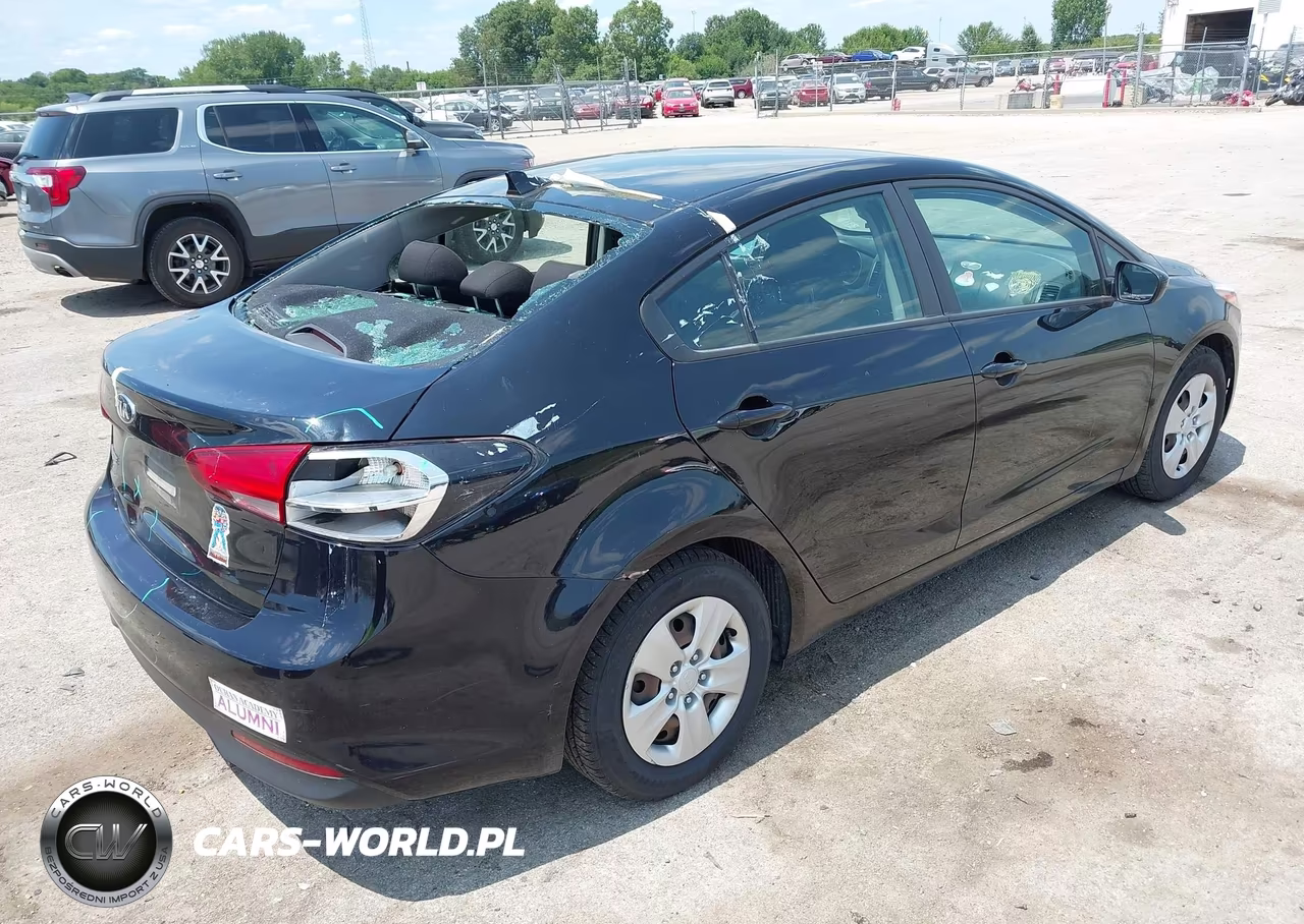 2017 Kia Forte Lx VIN:3KPFK4A70HE080572 - 4