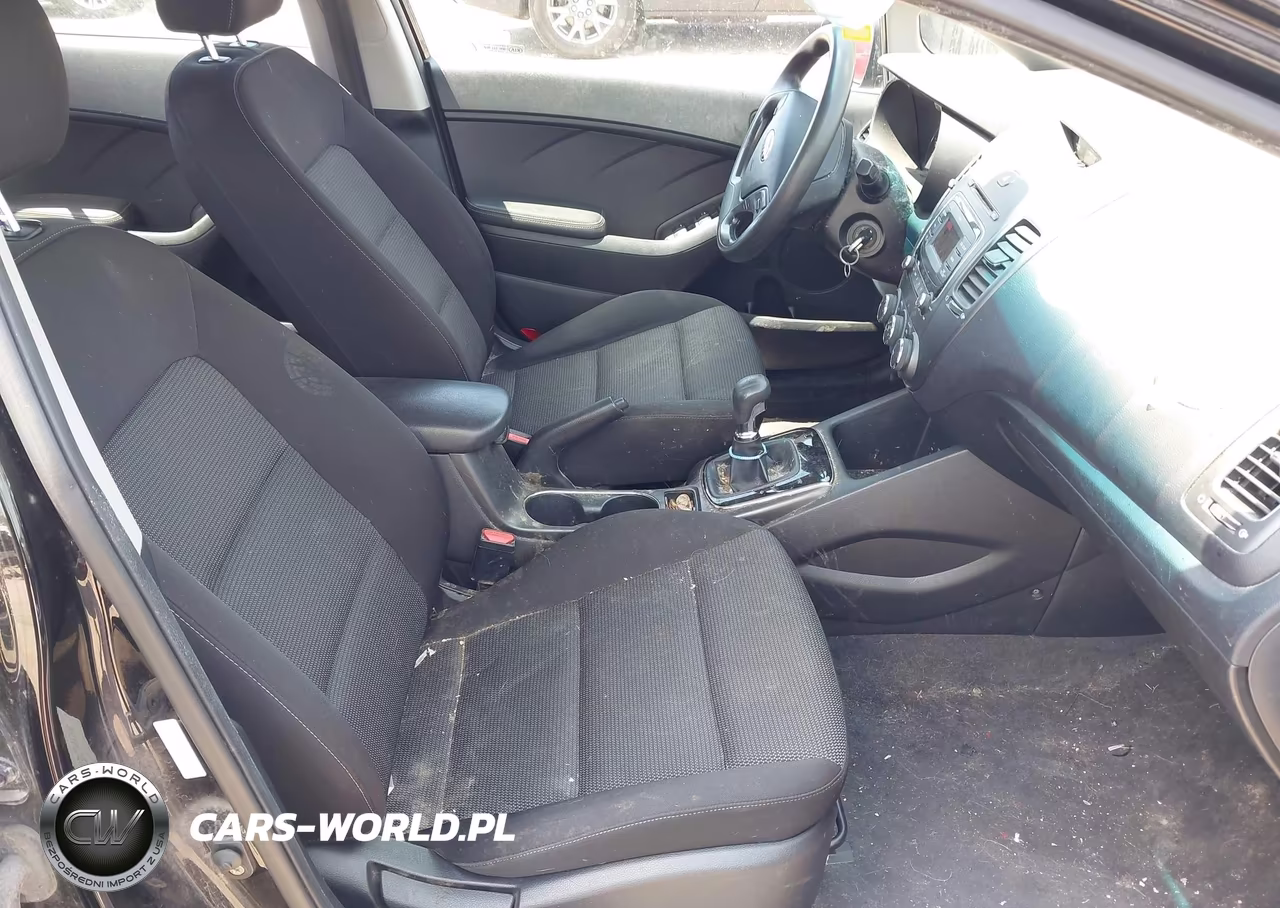 2017 Kia Forte Lx VIN:3KPFK4A70HE080572 - 5