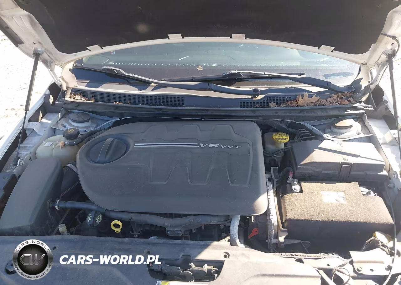 2015 Chrysler 200 S VIN:1C3CCCDG9FN700581 - 10