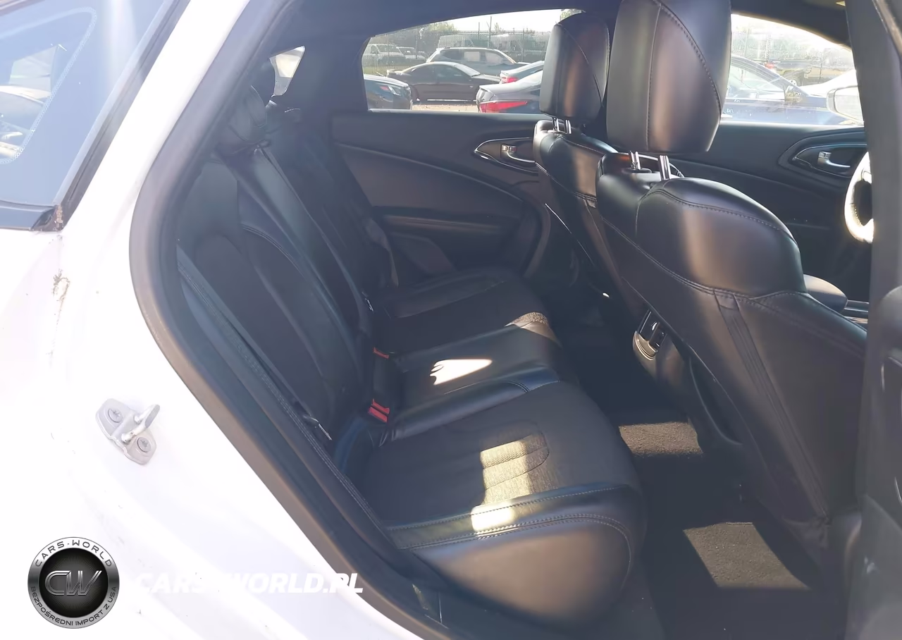 2015 Chrysler 200 S VIN:1C3CCCDG9FN700581 - 8