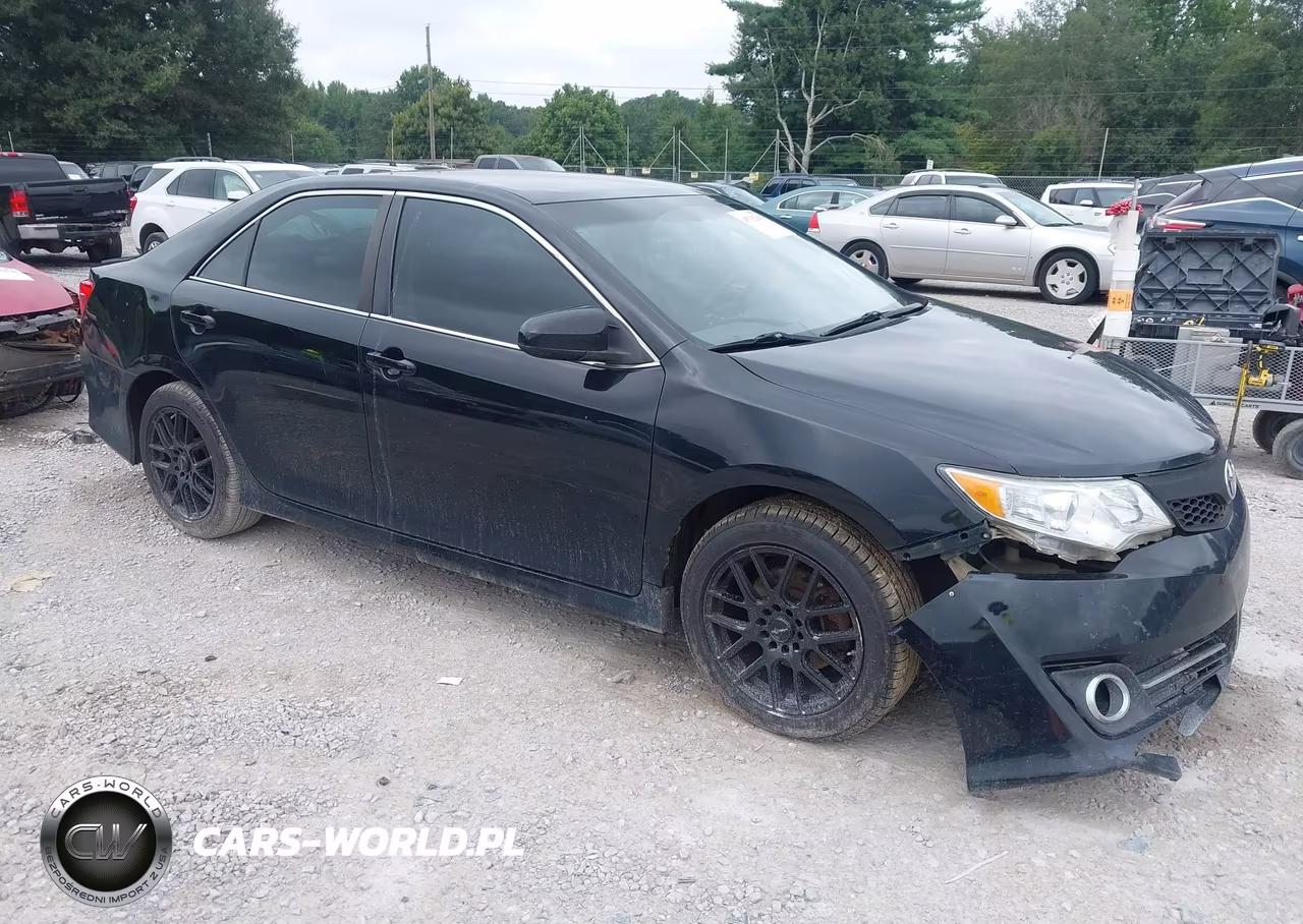 2014 Toyota Camry Se – zdjęcie 1 z 17