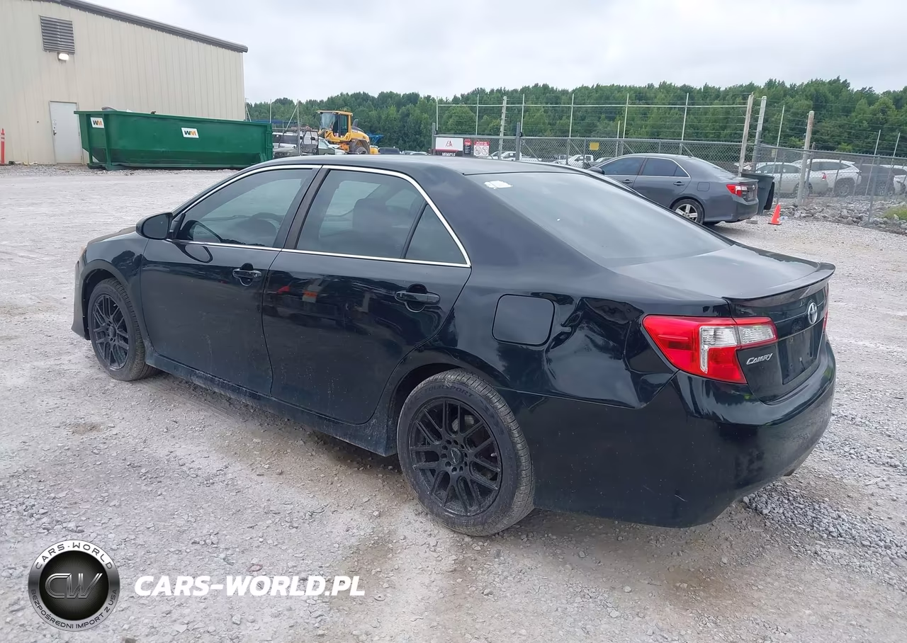 2014 Toyota Camry Se VIN:4T1BF1FK3EU444054 - 3