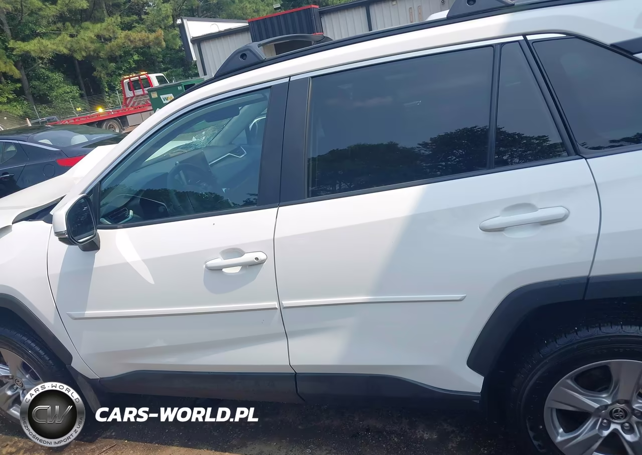 2025 Toyota Rav4 Xle VIN:2T3P1RFV4SW616382 - 14