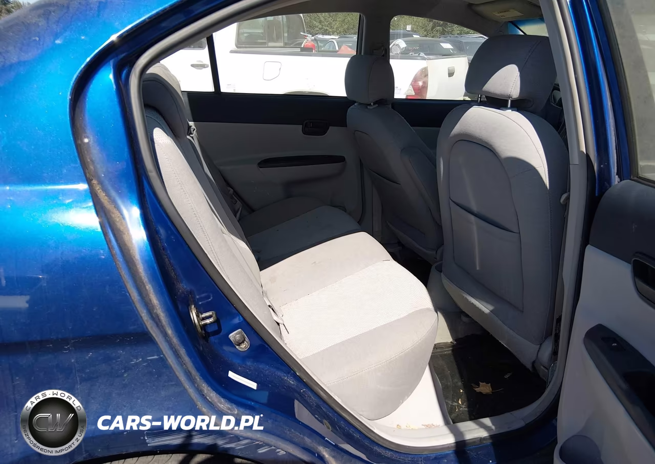 2006 Hyundai Accent Gls VIN:KMHCN46C56U008261 - 8