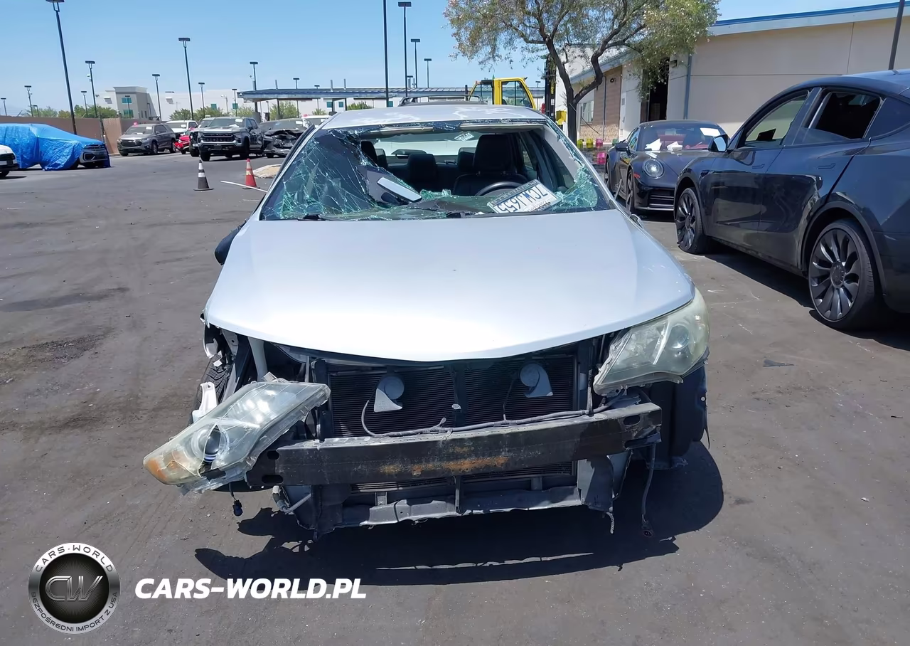 2014 Toyota Camry Se VIN:4T1BF1FK0EU747681 - 13