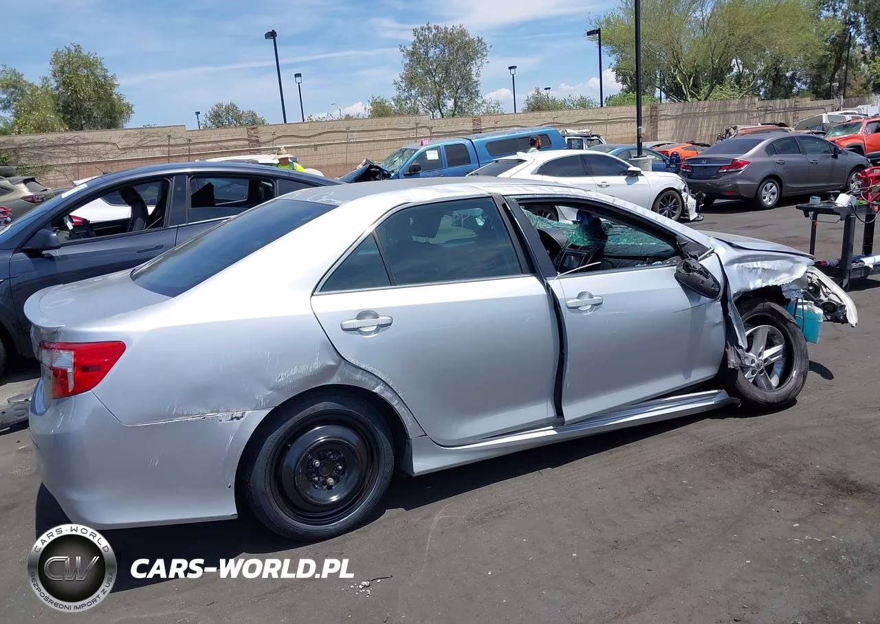 2014 Toyota Camry Se VIN:4T1BF1FK0EU747681 - 19