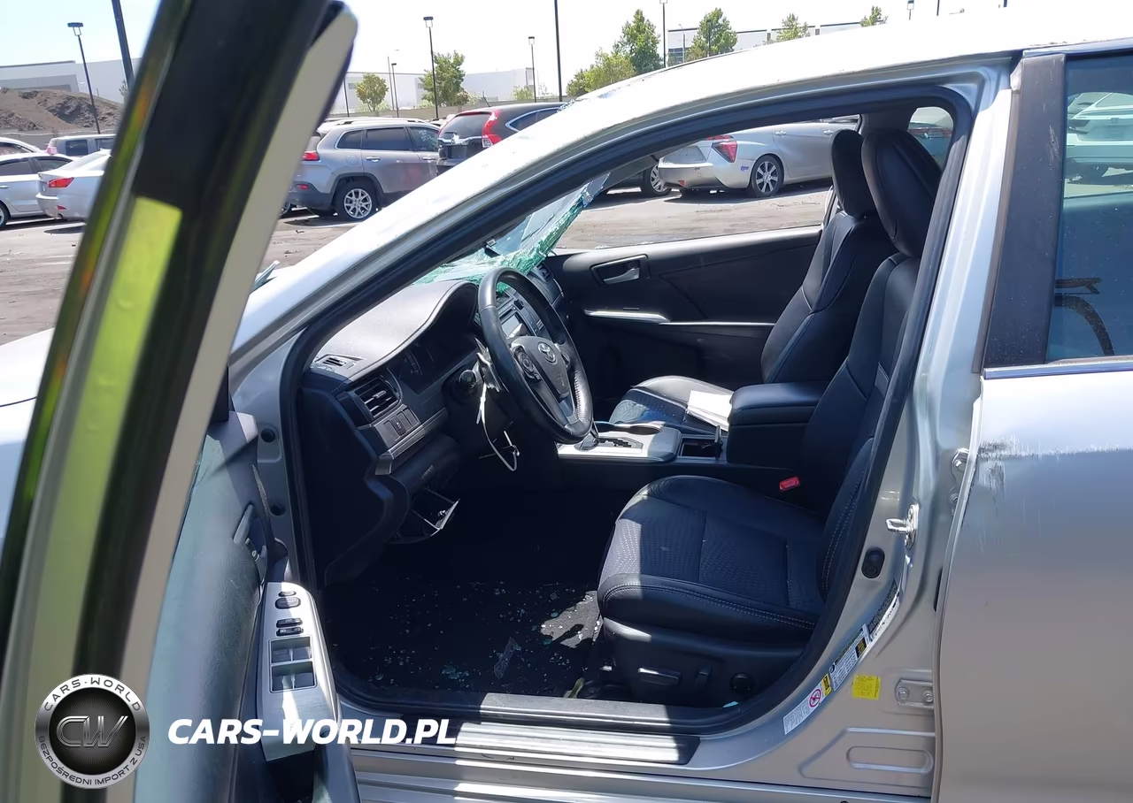 2014 Toyota Camry Se VIN:4T1BF1FK0EU747681 - 5