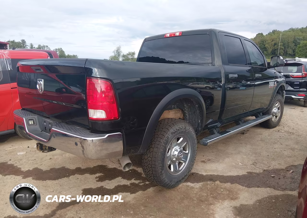 2017 Ram 2500 Tradesman 4X4 6'4 Box VIN:3C6UR5CL2HG607042 - 4