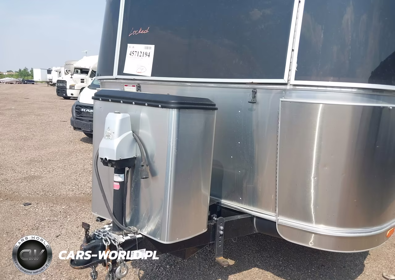2018 Airstream Other VIN:1STJFYJ29JJ543491 - 10