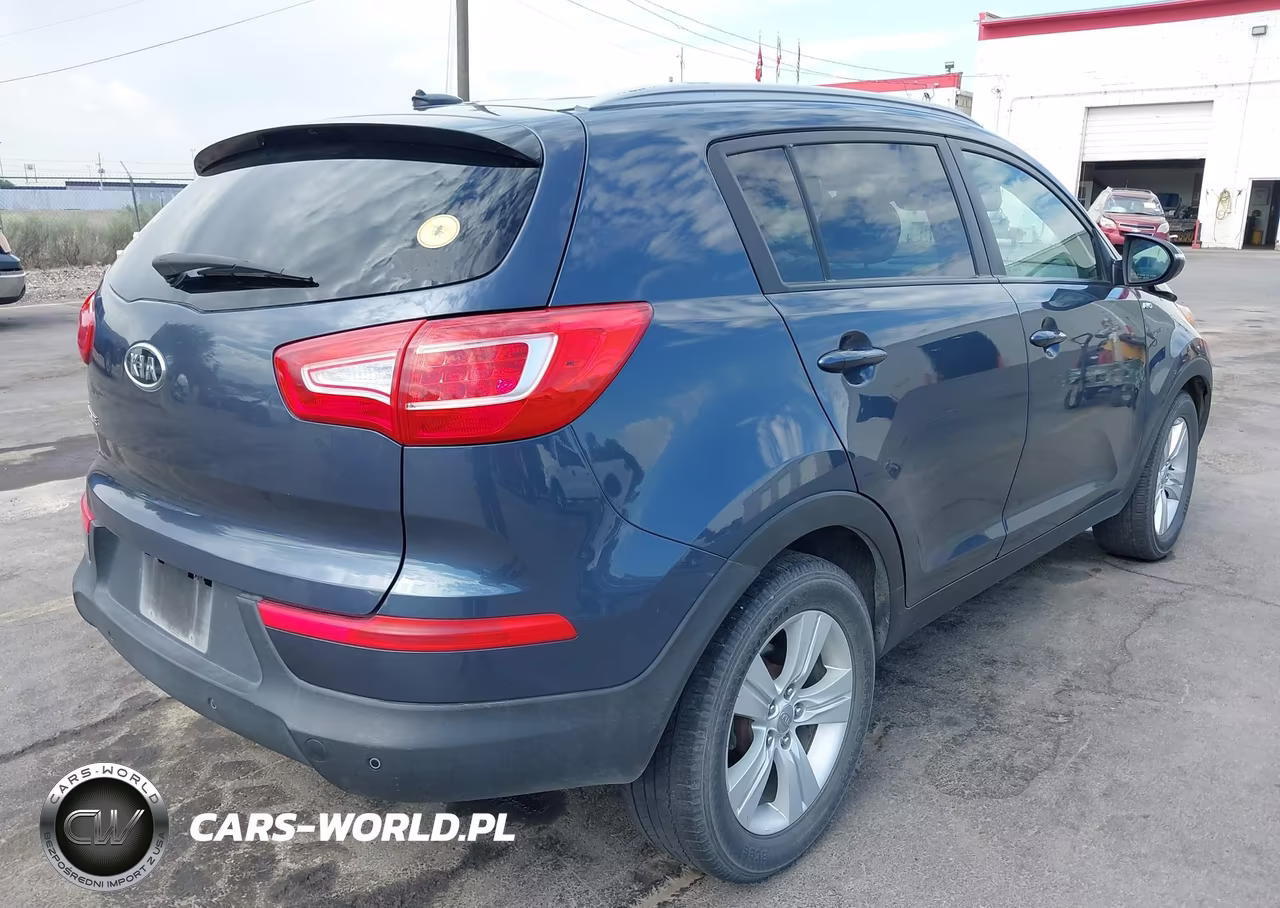 2011 Kia Sportage Lx VIN:KNDPBCA23B7102249 - 4