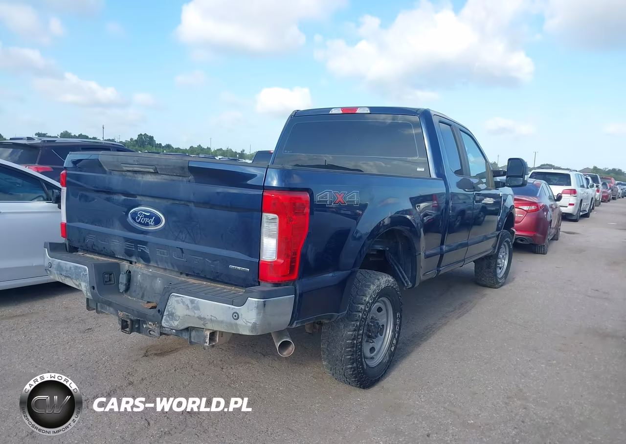 2018 Ford F-250 Xl VIN:1FT7X2B6XJEC69036 - 4