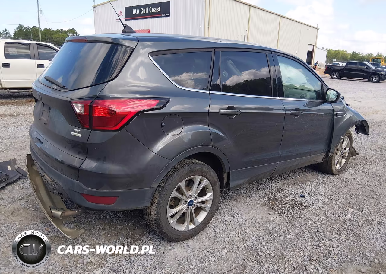 2019 Ford Escape Se VIN:1FMCU0GD3KUC35588 - 4