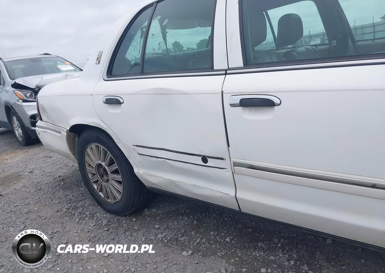 2010 Mercury Grand Marquis Ls (Fleet Only) VIN:2MEBM7FV7AX610097 - 16