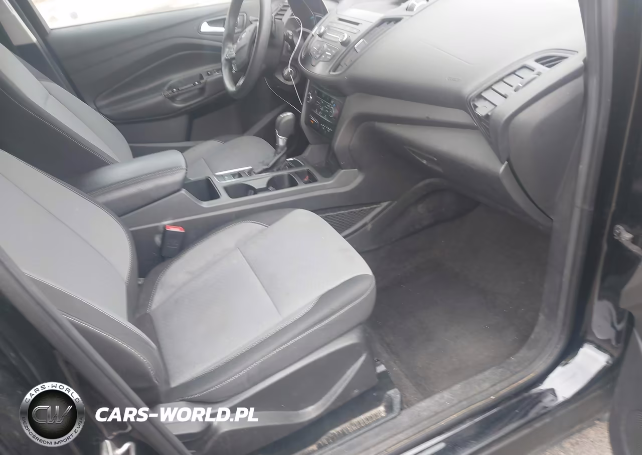 2017 Ford Escape Se VIN:1FMCU0GD6HUE38547 - 5