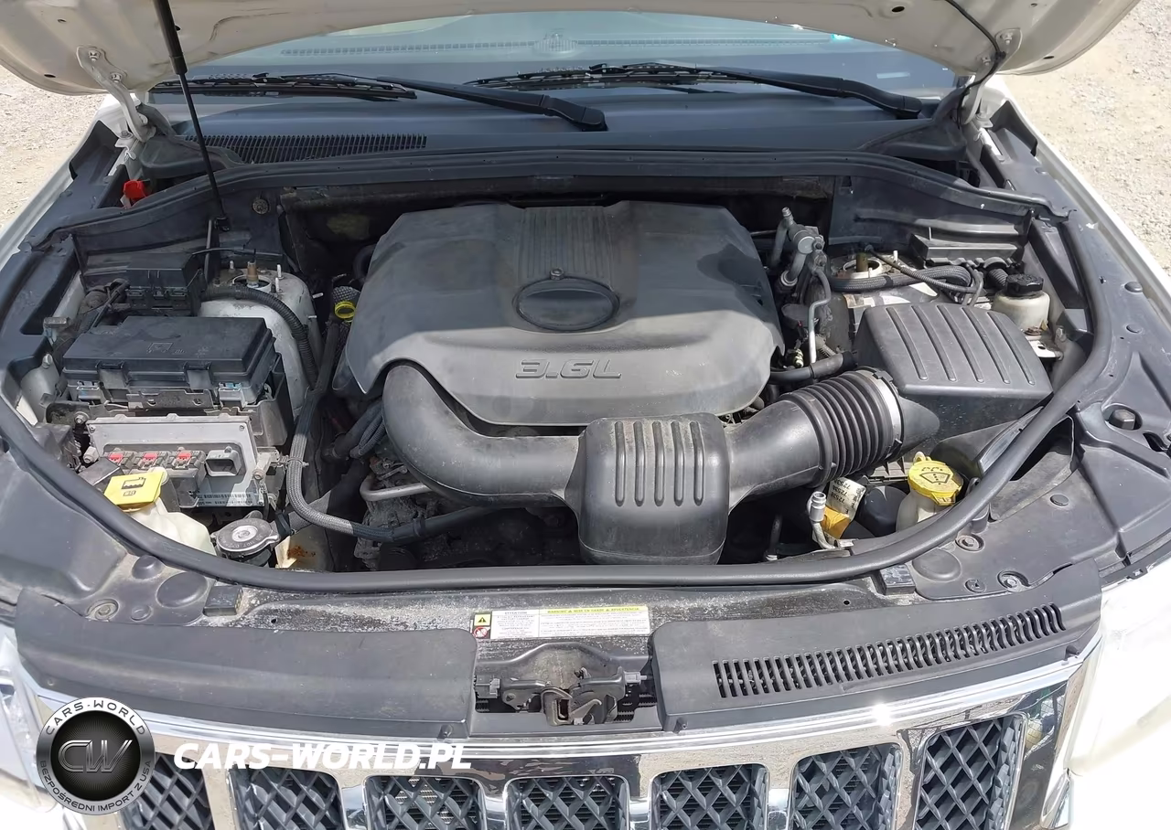 2011 Jeep Grand Cherokee Overland VIN:1J4RR6GG1BC571673 - 10