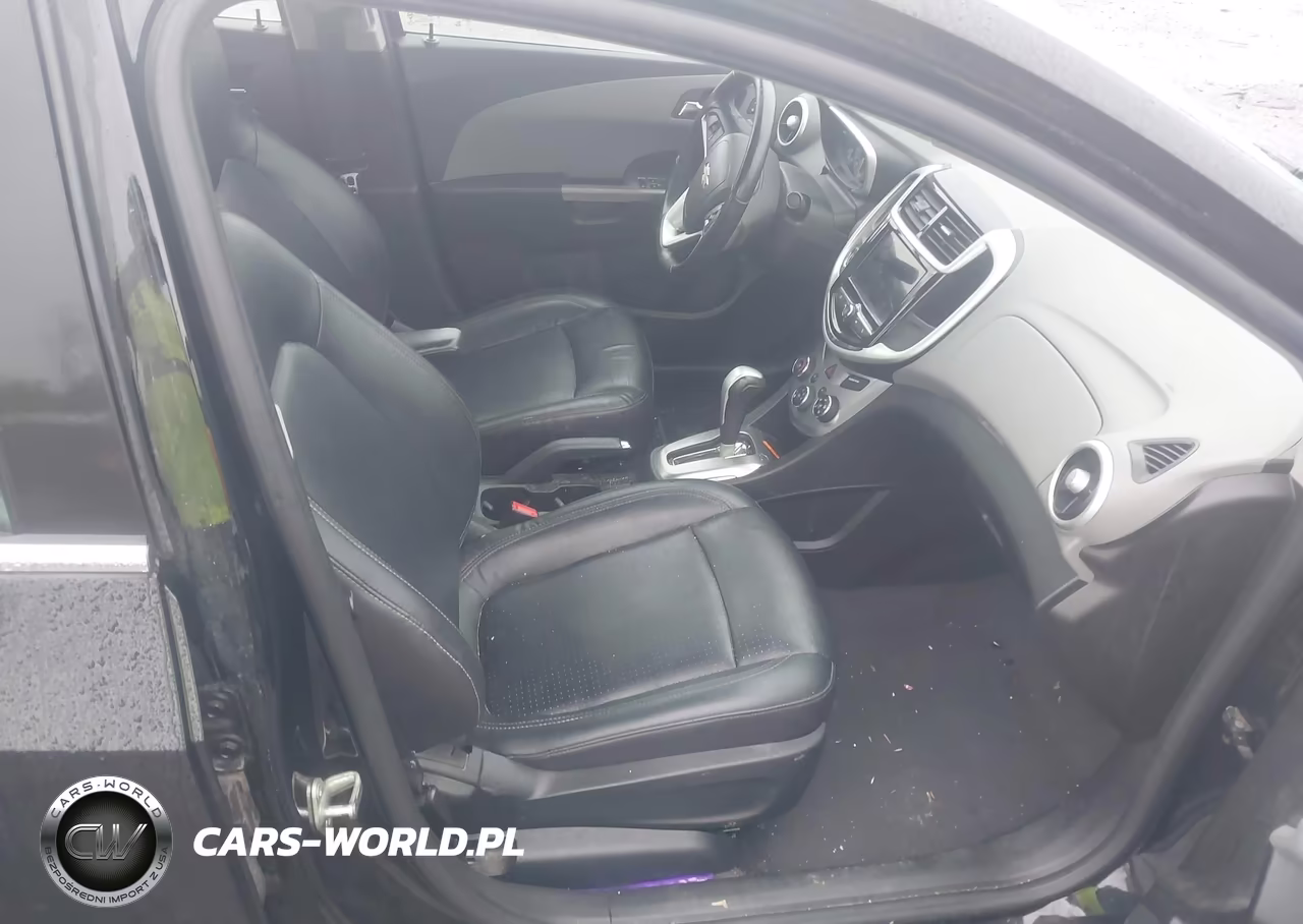 2019 Chevrolet Sonic Premier Auto VIN:1G1JF5SB7K4126679 - 5