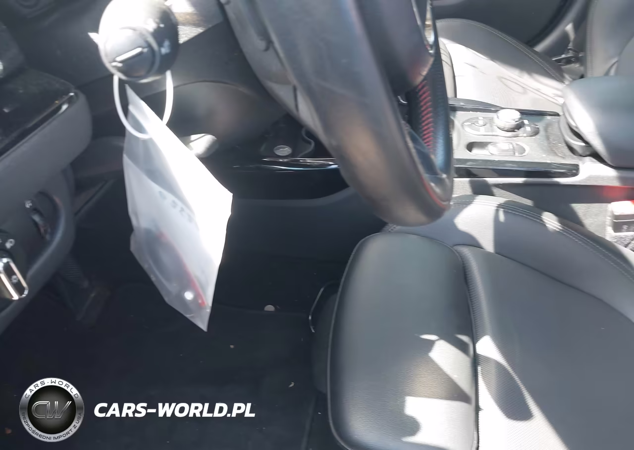 2020 Mini Clubman Cooper S VIN:WMWLV7C09L2M49203 - 17