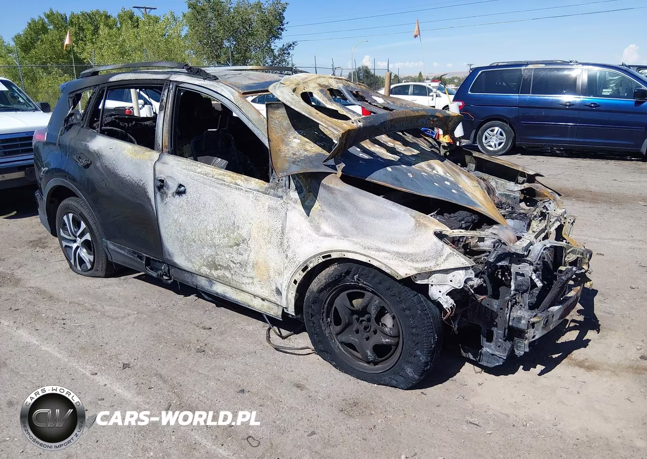2018 Toyota Rav4 Le – zdjęcie 1 z 10