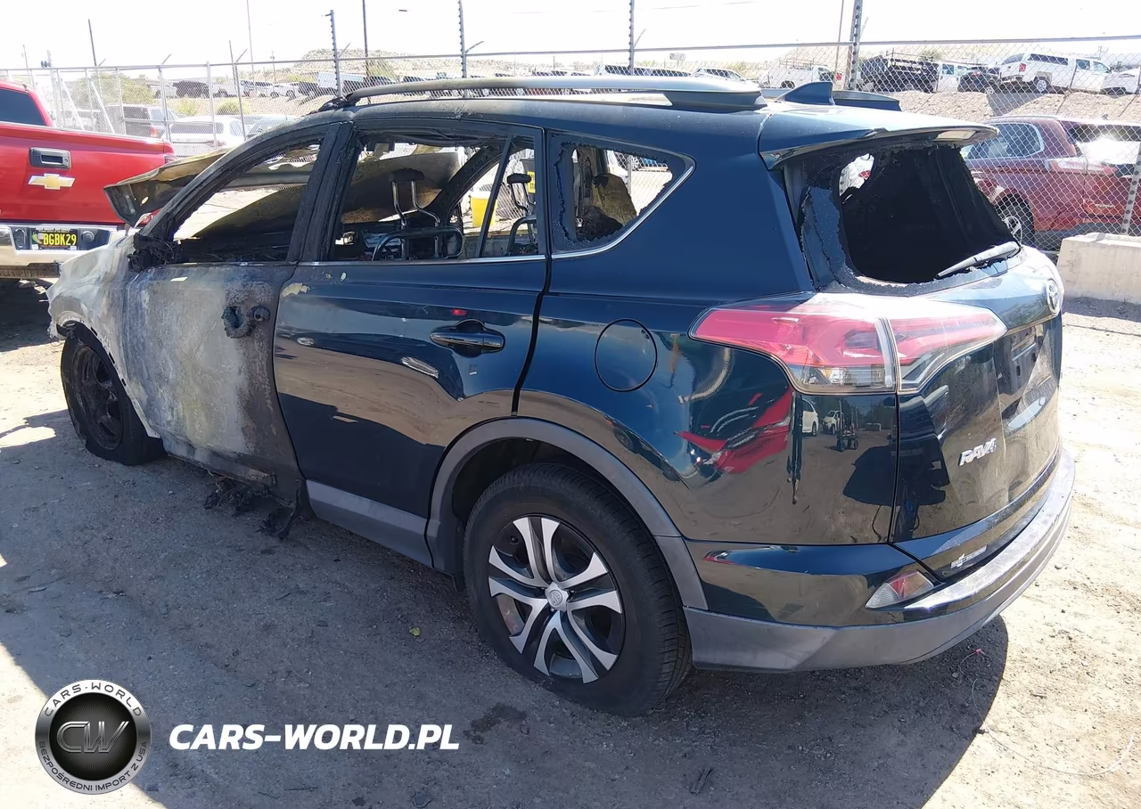 2018 Toyota Rav4 Le VIN:2T3BFREV2JW754689 - 3