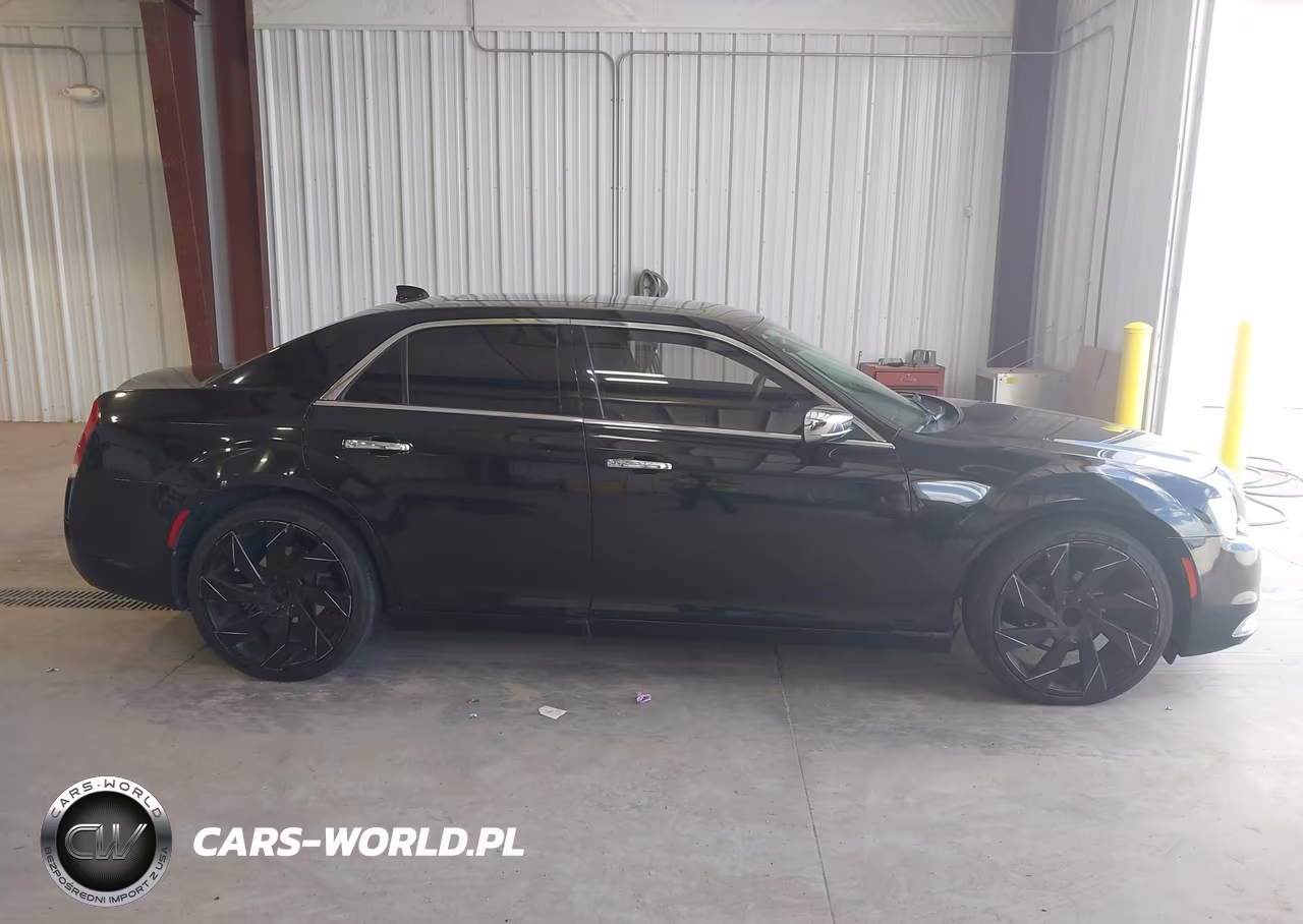 2017 Chrysler 300C VIN:2C3CCAEG4HH566514 - 14