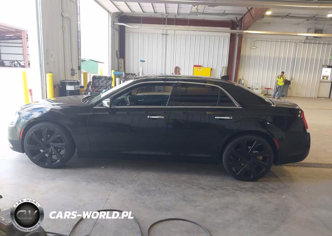 2017 Chrysler 300C VIN:2C3CCAEG4HH566514 - 15