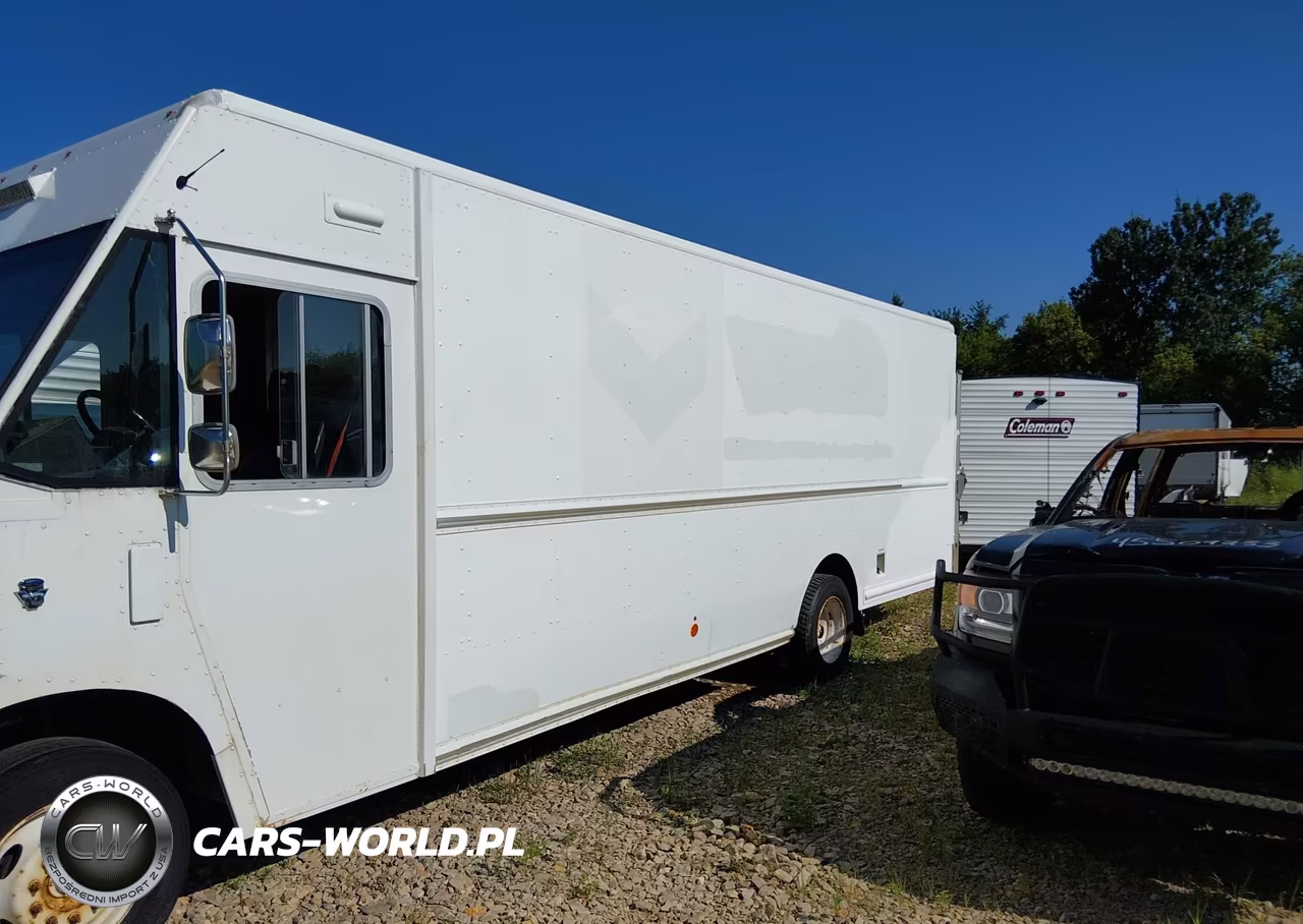 2015 Ford F-59 Commercial Stripped VIN:1F66F5KY3F0A04337 - 17