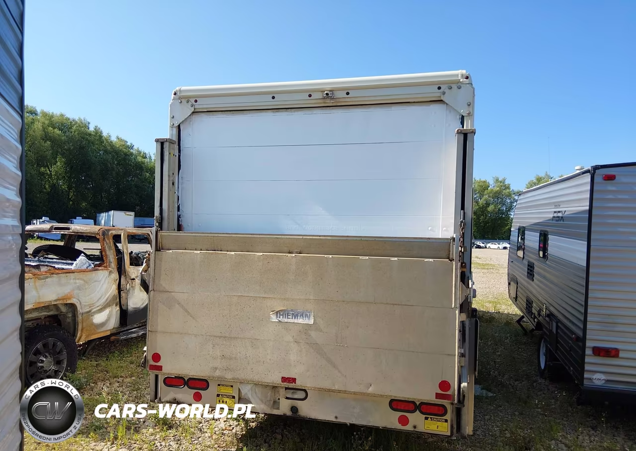 2015 Ford F-59 Commercial Stripped VIN:1F66F5KY3F0A04337 - 18