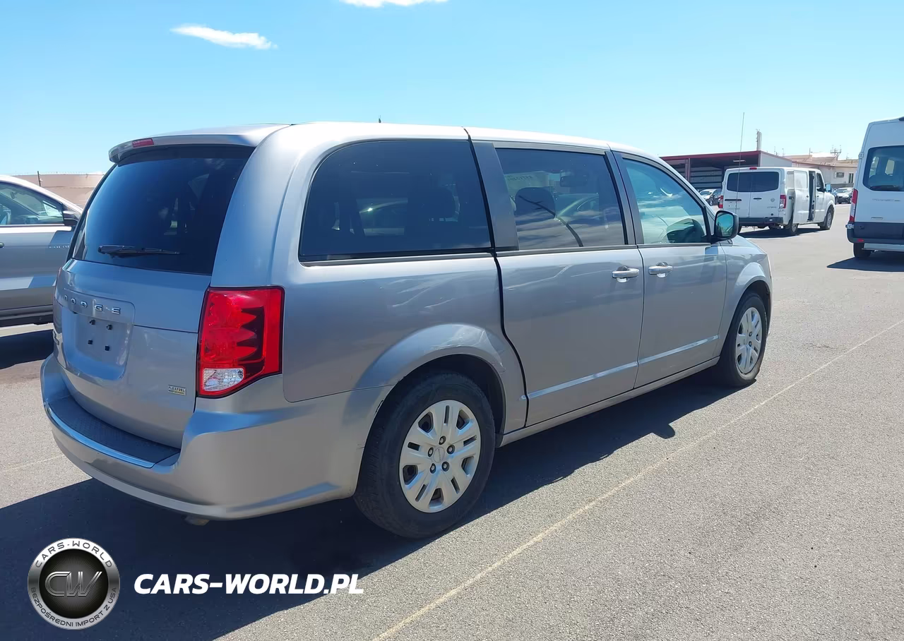 2018 Dodge Grand Caravan Se VIN:2C4RDGBG5JR313079 - 4