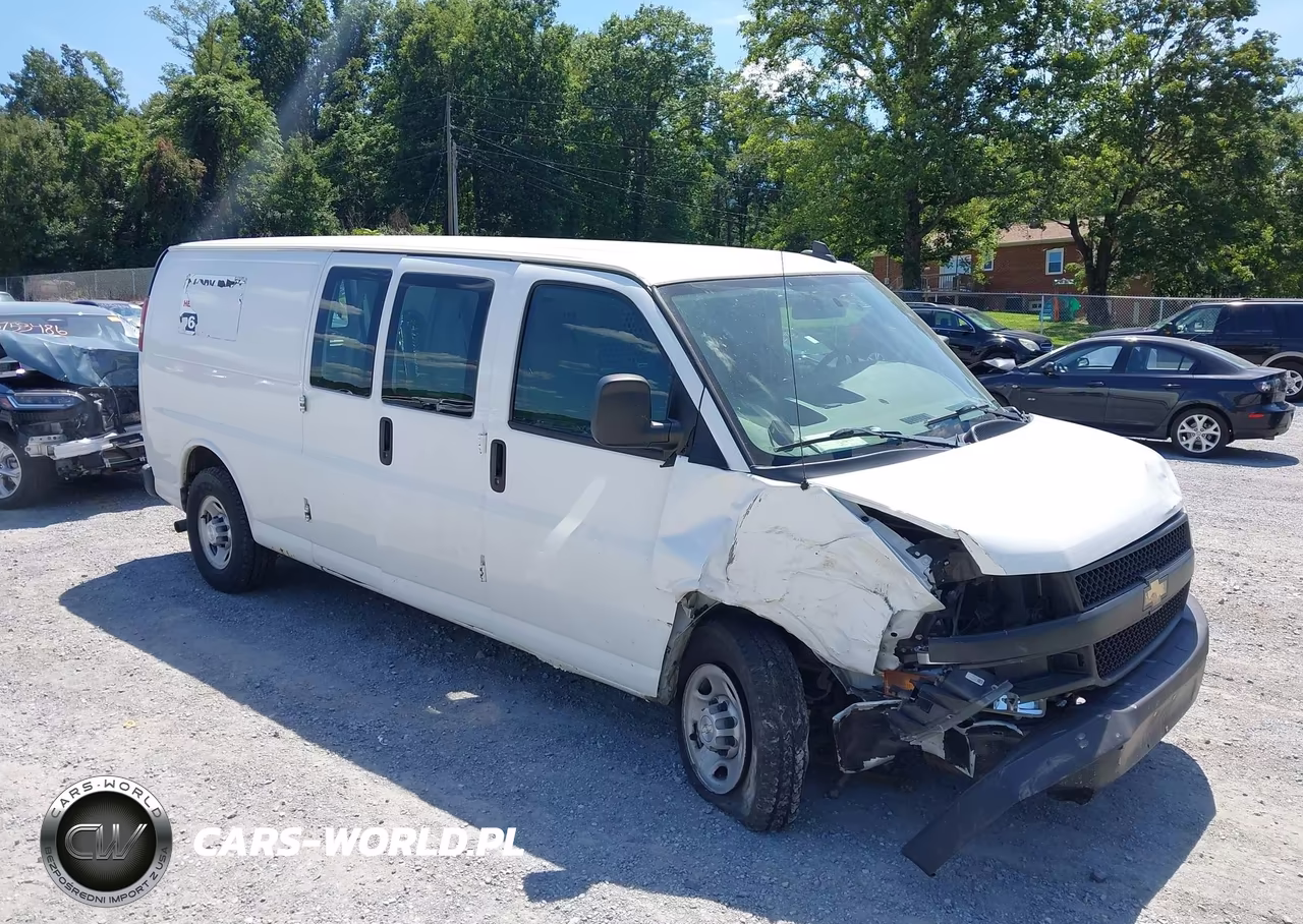 2018 Chevrolet Express 2500 Work Van – zdjęcie 1 z 17