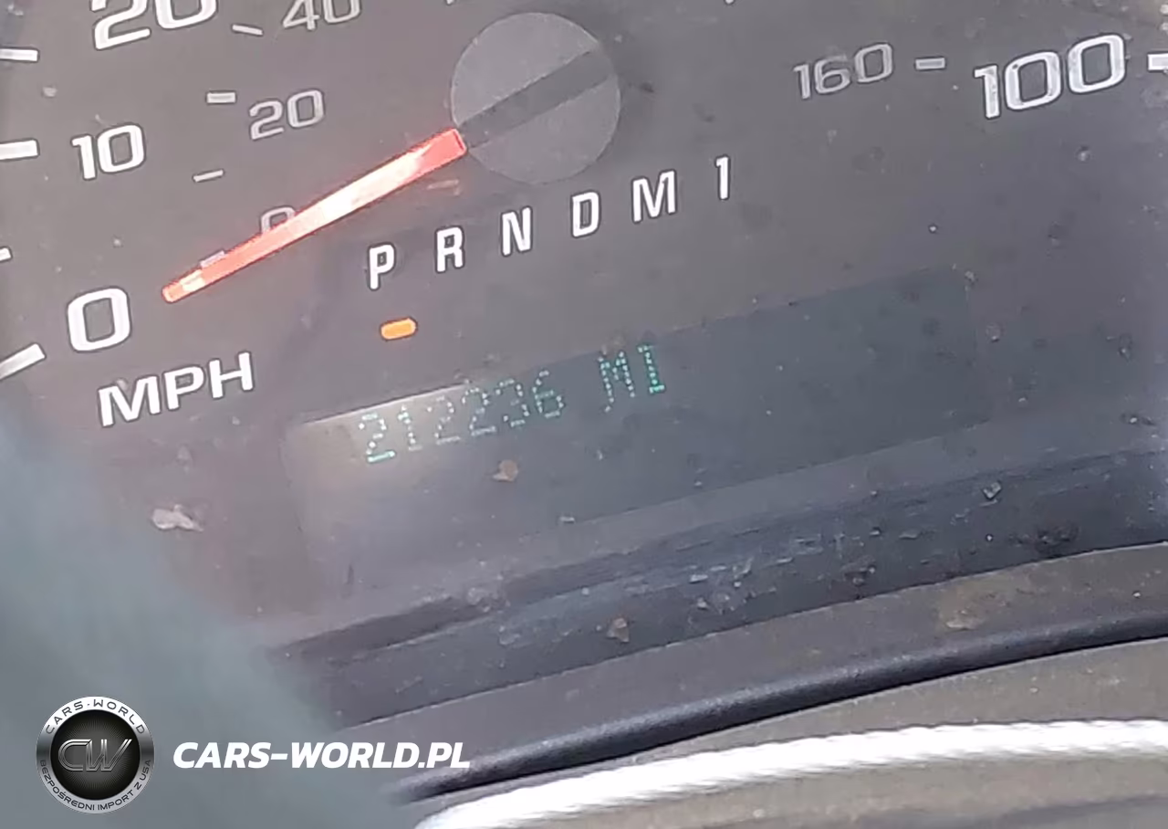 2018 Chevrolet Express 2500 Work Van VIN:1GCWGBFG2J1343491 - 16