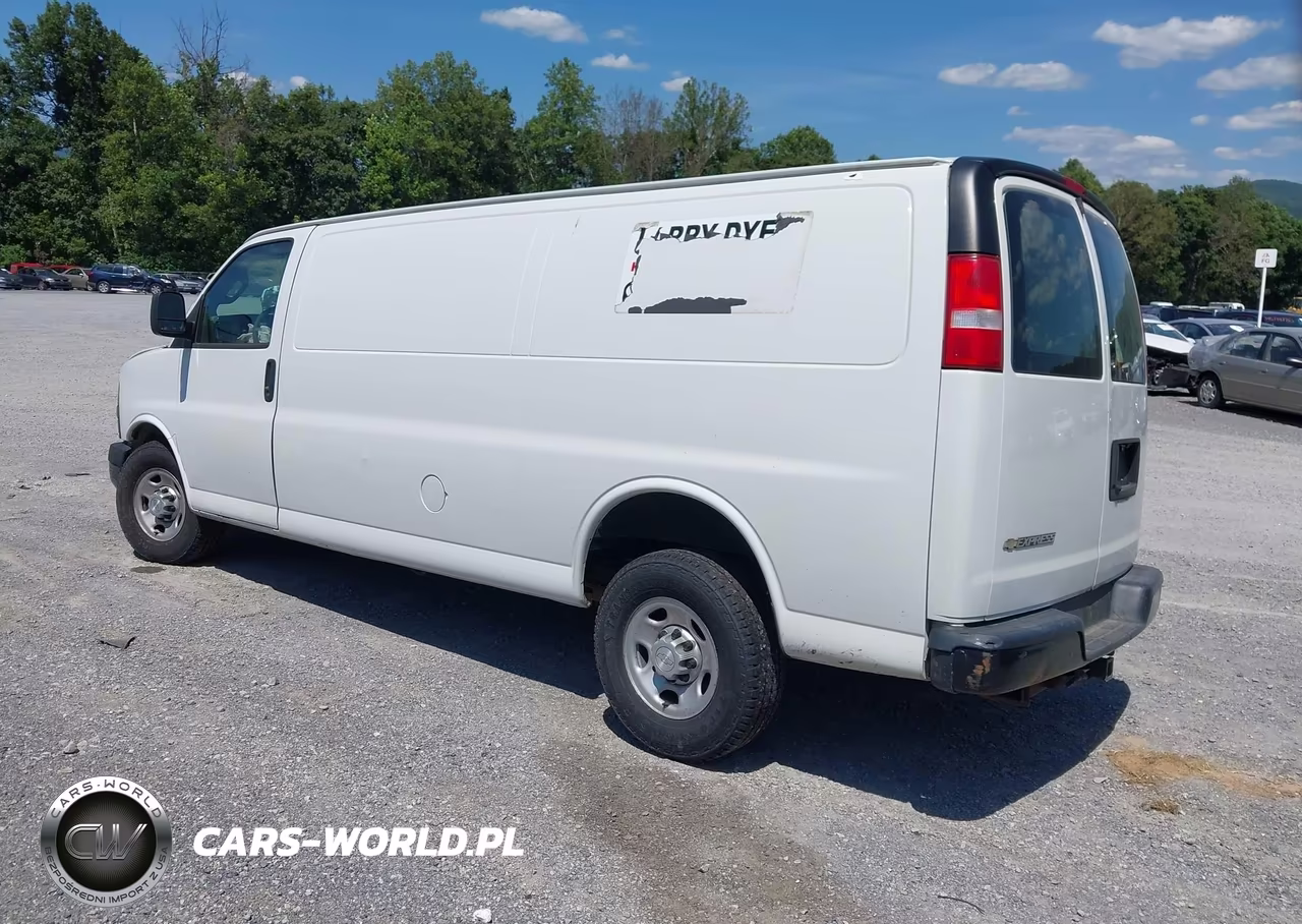 2018 Chevrolet Express 2500 Work Van VIN:1GCWGBFG2J1343491 - 3