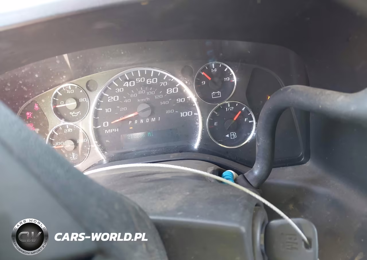 2018 Chevrolet Express 2500 Work Van VIN:1GCWGBFG2J1343491 - 7